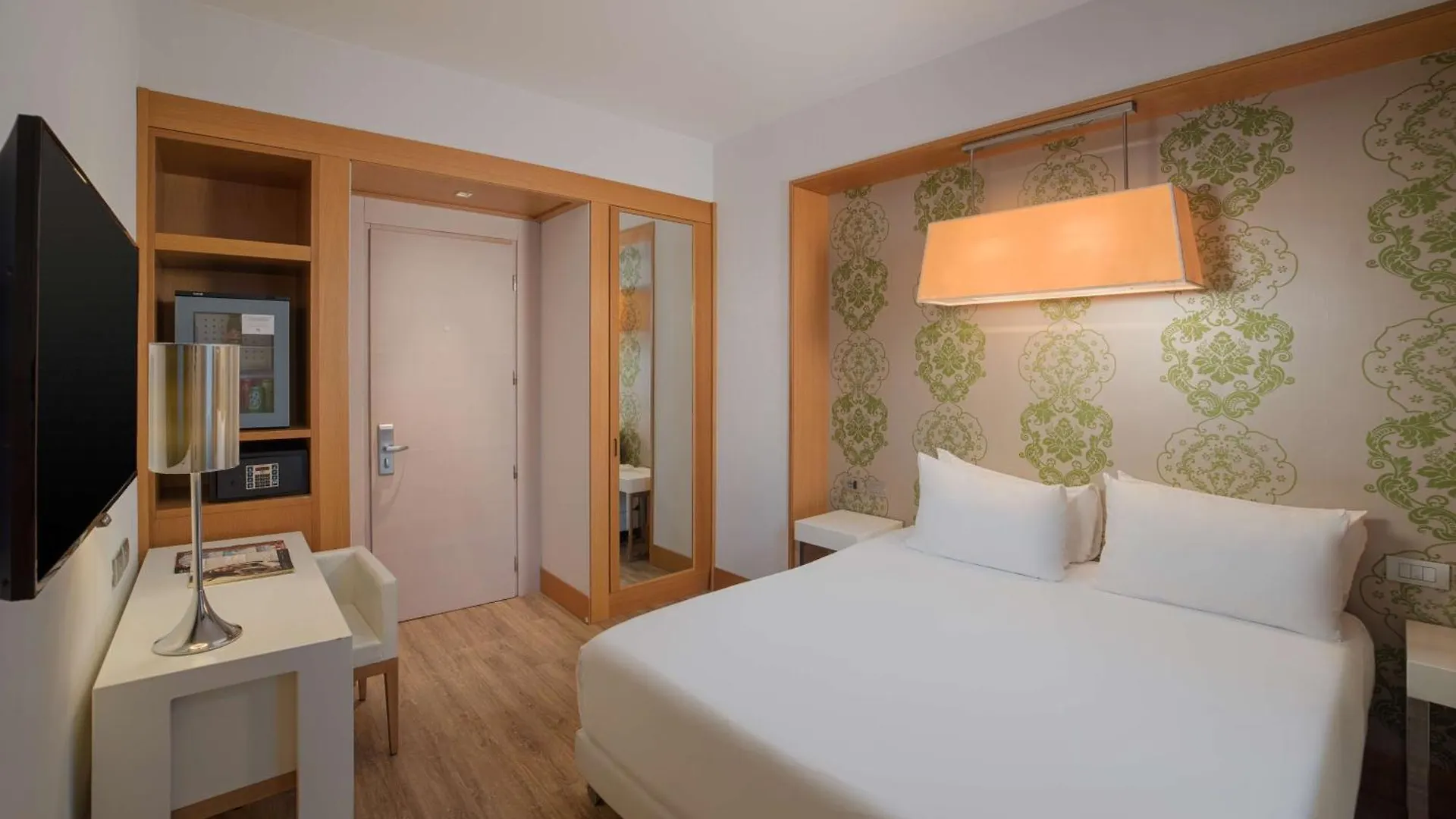Hotel NH Genova Centro