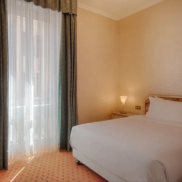 Hotel NH Genova Centro